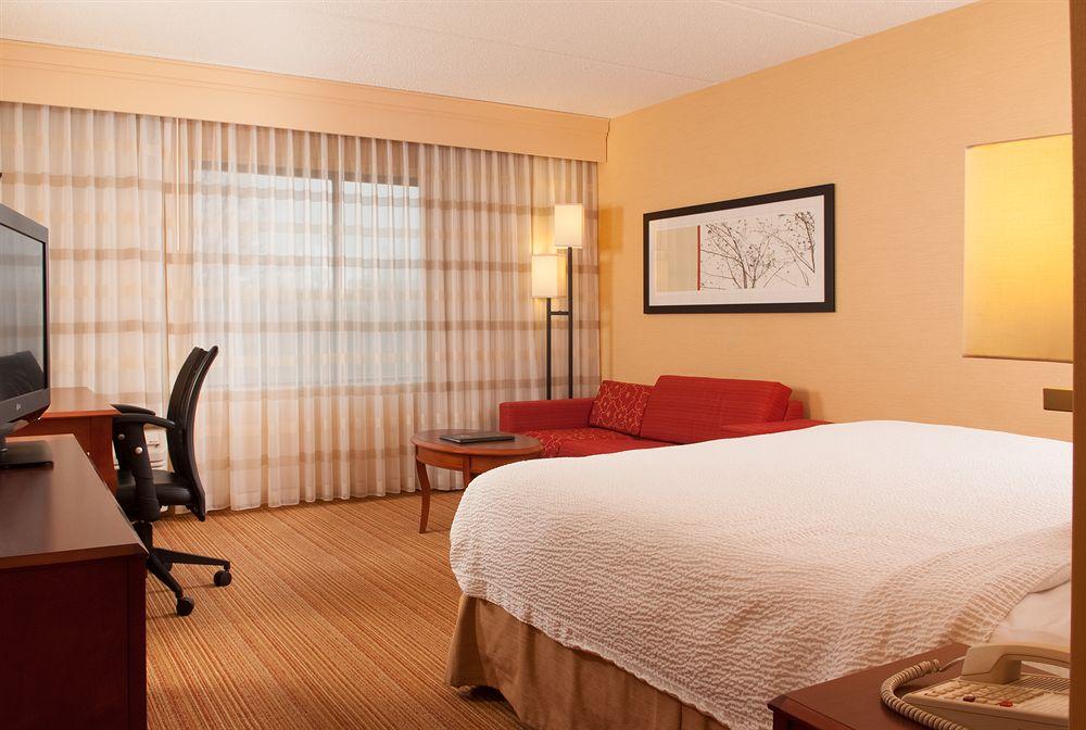 מלון Courtyard By Marriott Charlotte גסטוניה מראה חיצוני תמונה