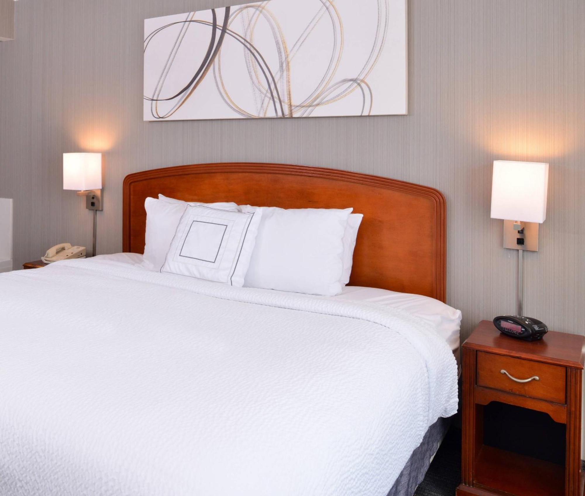מלון Courtyard By Marriott Charlotte גסטוניה מראה חיצוני תמונה